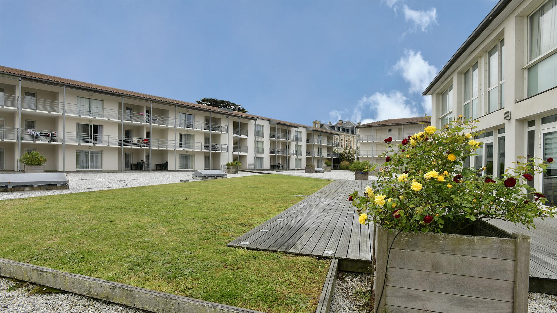 Vacanceole - Le Domaine Du Chateau - La Rochelle / Ile De Re Лагор Экстерьер фото